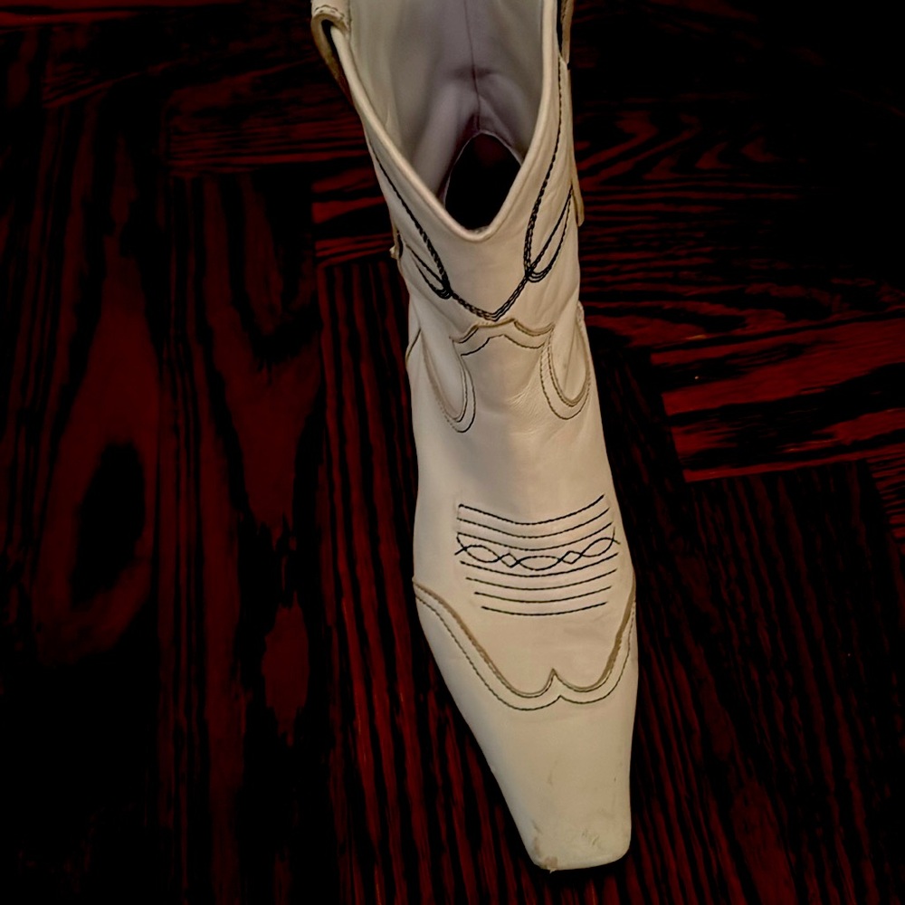 Khaite white bootie